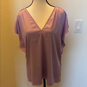 V-Neck short Sleeve Women's Top - Dusty Lavender